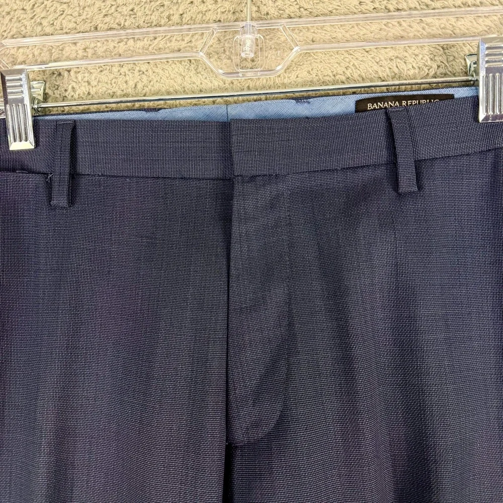 Banana Republic brand banana